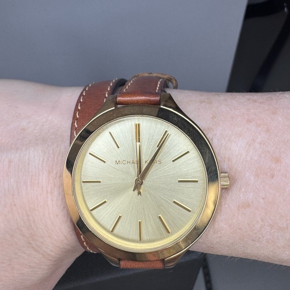 Michael Kors MK-2256 Slim Runway Women's Watch - Picture 1 of 17